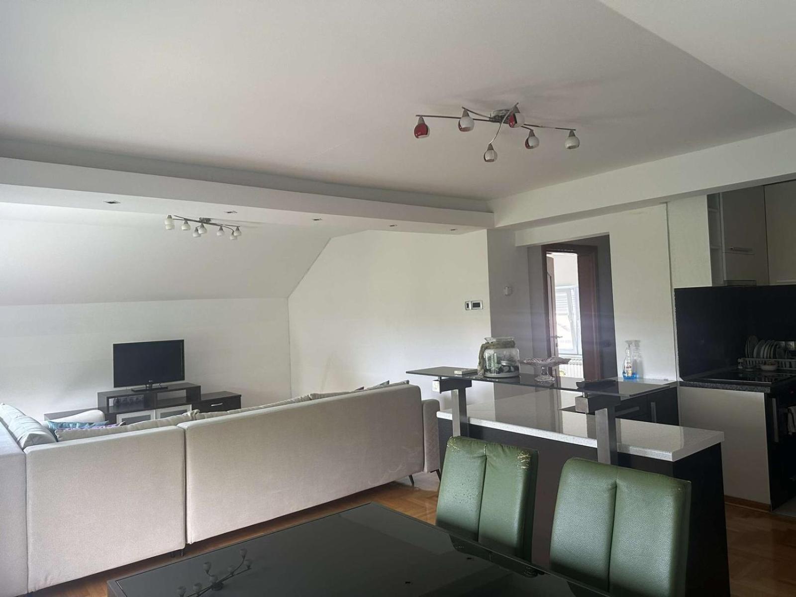 Apartma Armin *